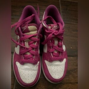 Nike Dunks (Fuschia)